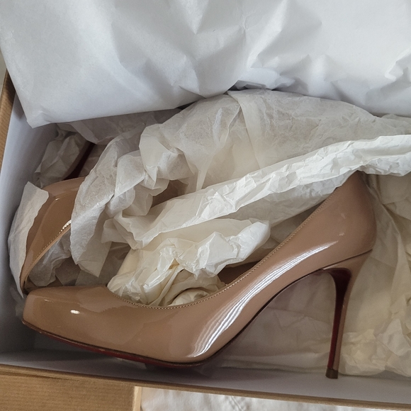 CHRISTIAN LOUBOUTIN 7 1/2 - Picture 4 of 10